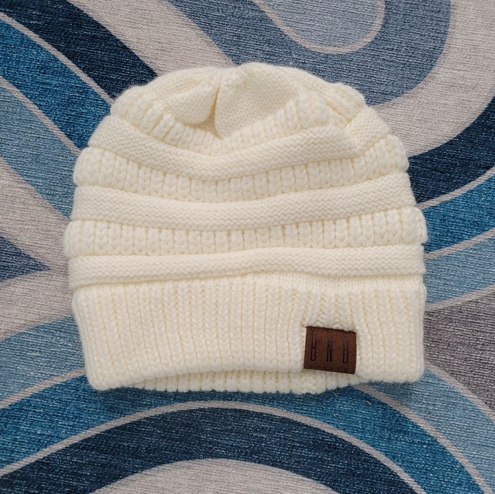 NWOT White Beanie Hat | BNB Heaven